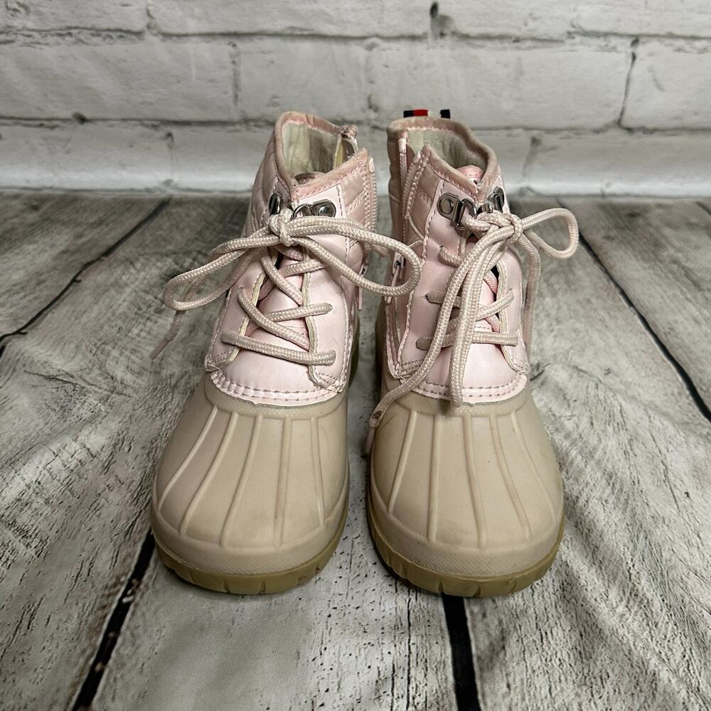 C22 Tommy Hilfiger Youth Girl’s Pink Winter Duck Boots, Size 12